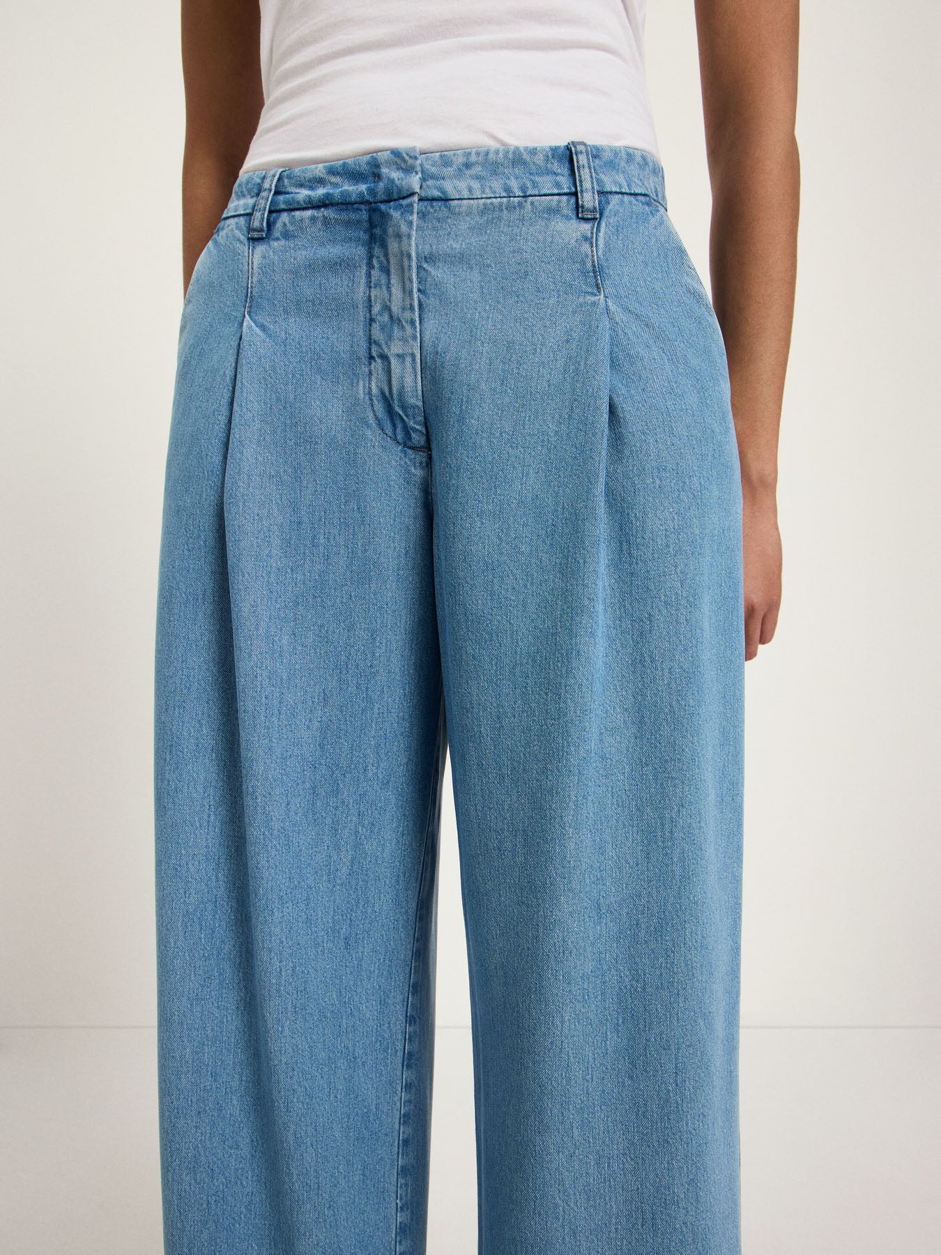 Jeans mit Bundfalte - Image 4