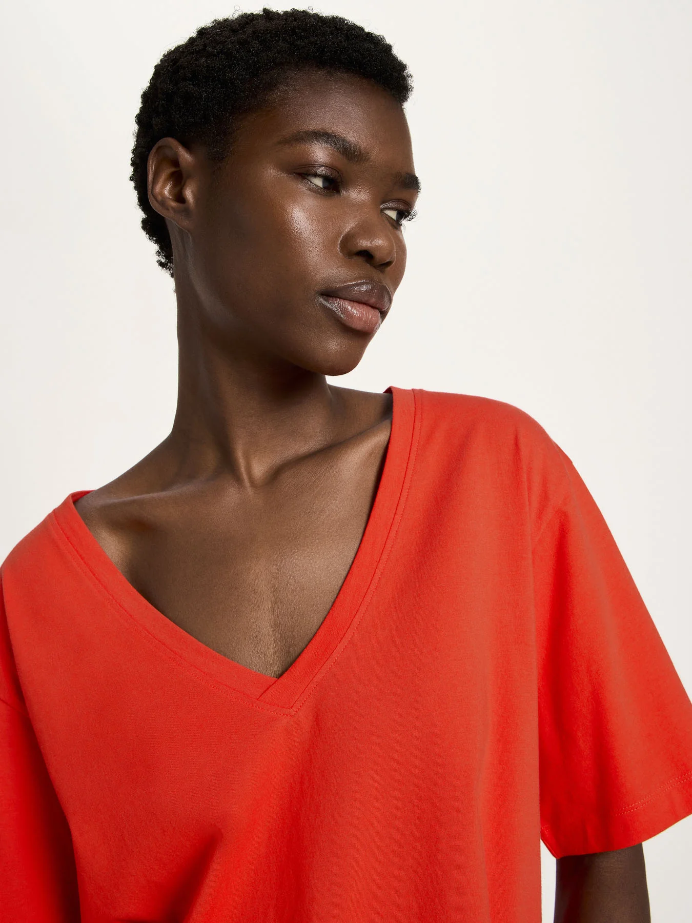 Shirt mit V-Ausschnitt (GOTS) - Image 3