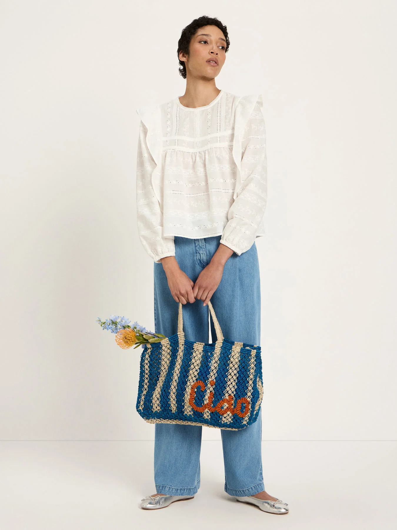 Stickereibluse (OCS) mit Volant - Image 3